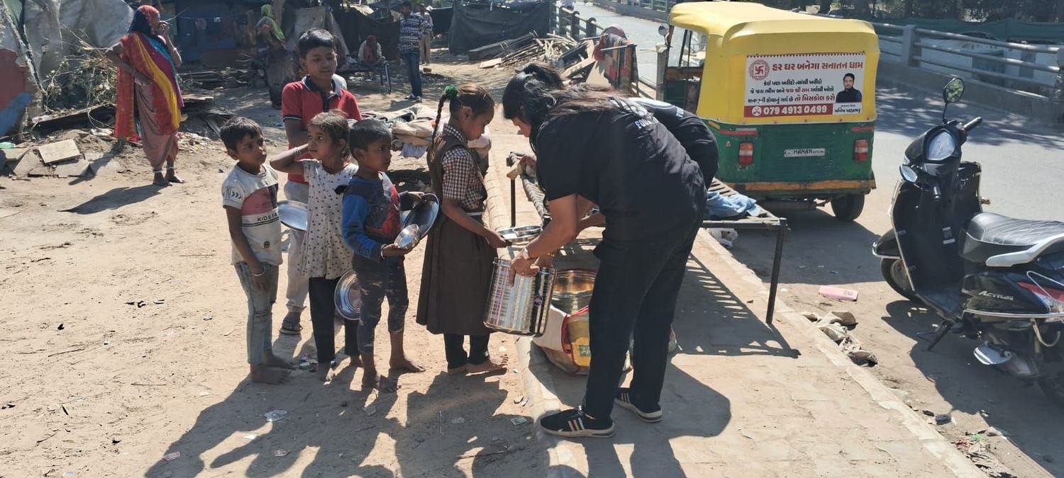 Evening meal service — Hunger Relief